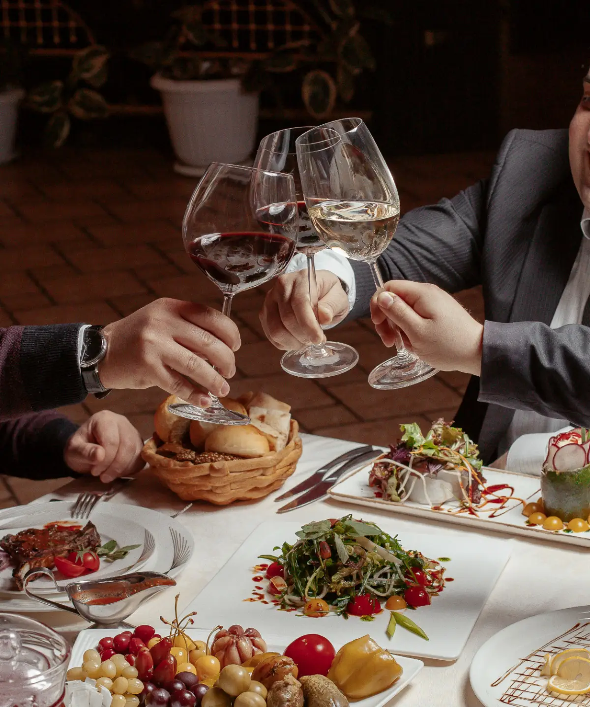 Torna la truffa del conto maggiorato al ristorante. I consigli per non cadere nella trappola Immagine selezionata