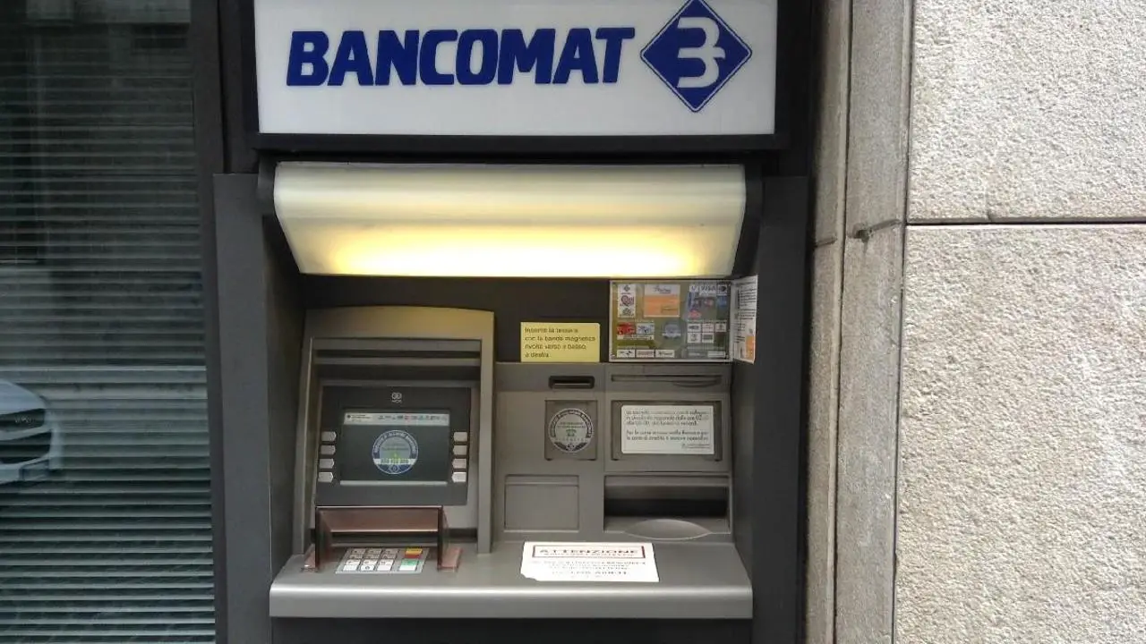 Bancomat: attenzione alla nuova regola sui prelievi che può costare una multa Immagine selezionata